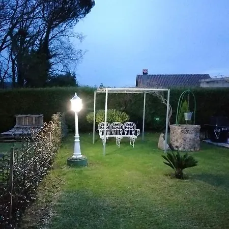 4 Bedrooms With Enclosed Garden And Wifi At Apartment Tomino