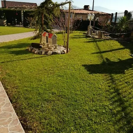 4 Bedrooms With Enclosed Garden And Wifi At
